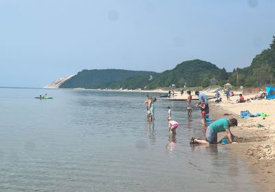 Lake Michigan Beach Park