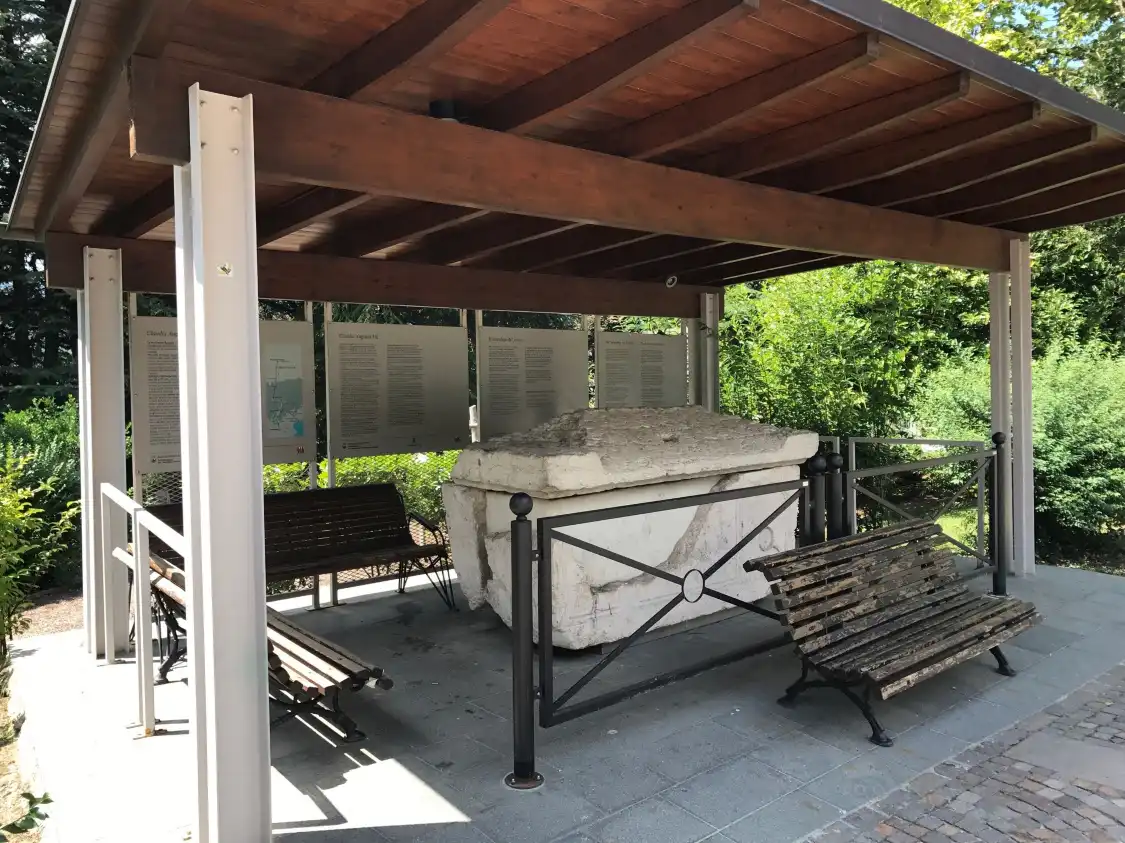 Hoteles cerca de Sarcofago Romano