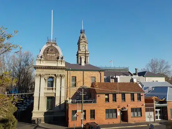 Hotels in Yarra City
