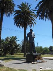 Monumento al Dr. Raul Alfonsin