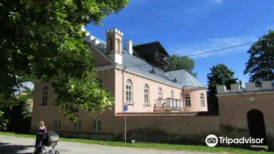 Karlova Manor