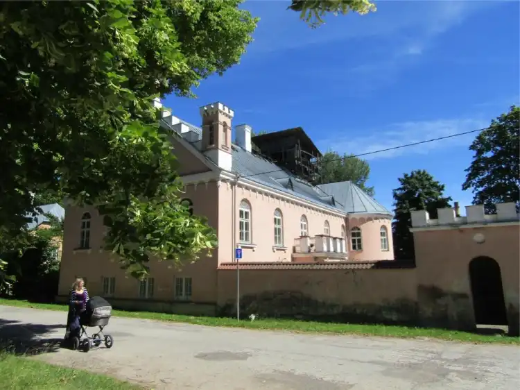 Hotels in der Nähe von Karlova mõis