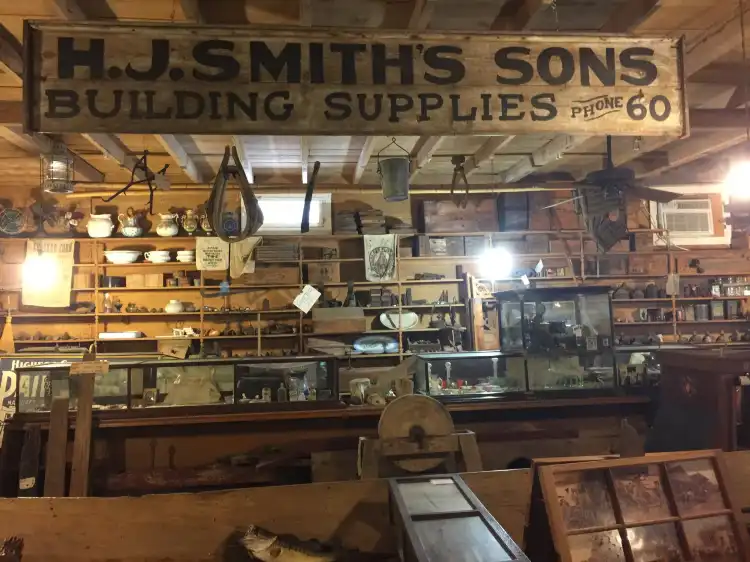 Hotels near H.J.Smith & Sons General Store & Museum