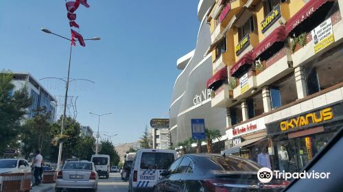 Cumhuriyet Caddesi