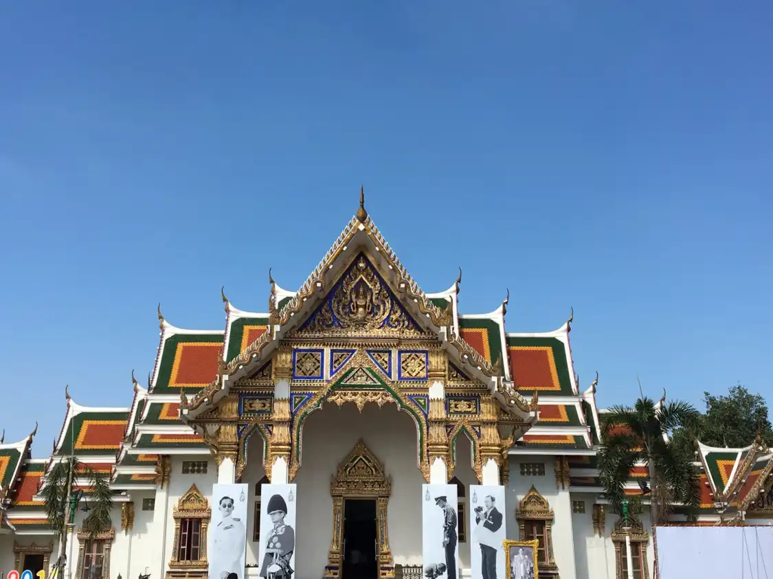 Wat Phra Si Mahathat 주변 호텔