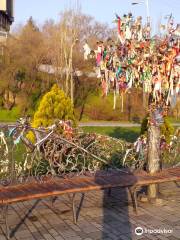 Bench of Lovers and Tree of Happiness