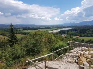 Žovnek Castle