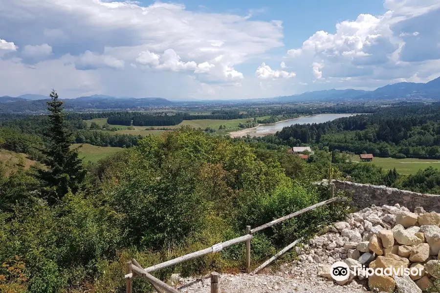 Žovnek Castle