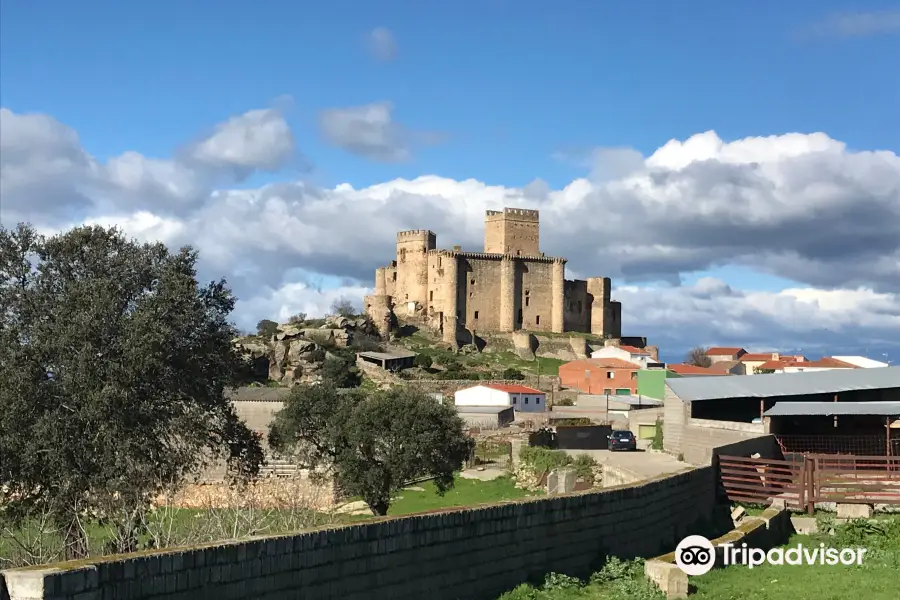Castle of Belvís de Monroy
