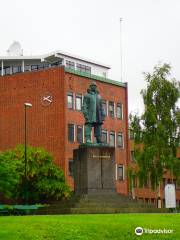 Monumento a Roald Amundsen
