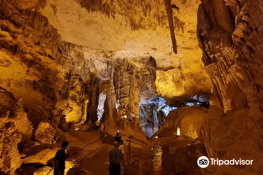 Gruta de Neptuno