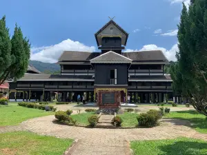 Istana Lamo Seri Menanti Minangkabau