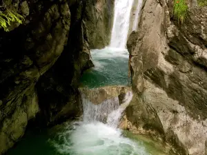 Wasserfalle am Tatzelwurm