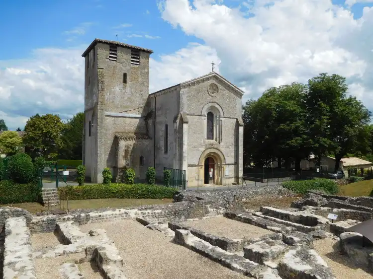 Hôtels à : Montcaret