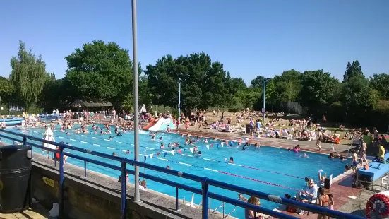 Hampton Pool