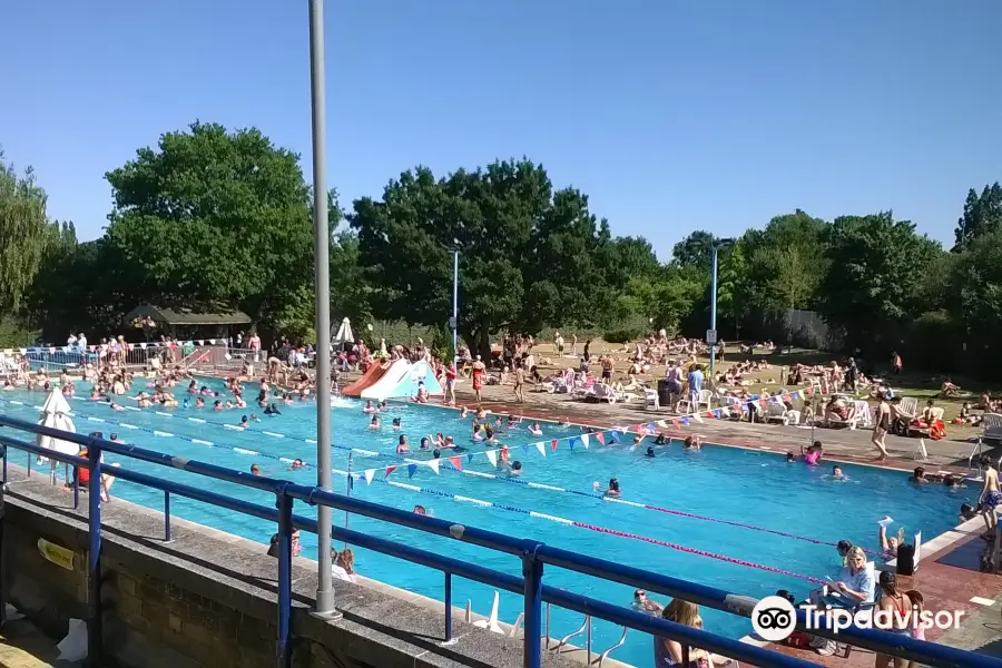 Hampton Pool