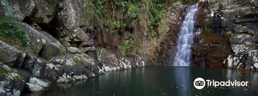 Trilha e Cachoeira do Poção