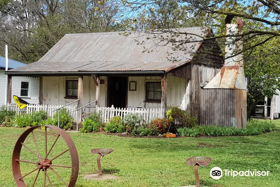 Pioneer Cottage