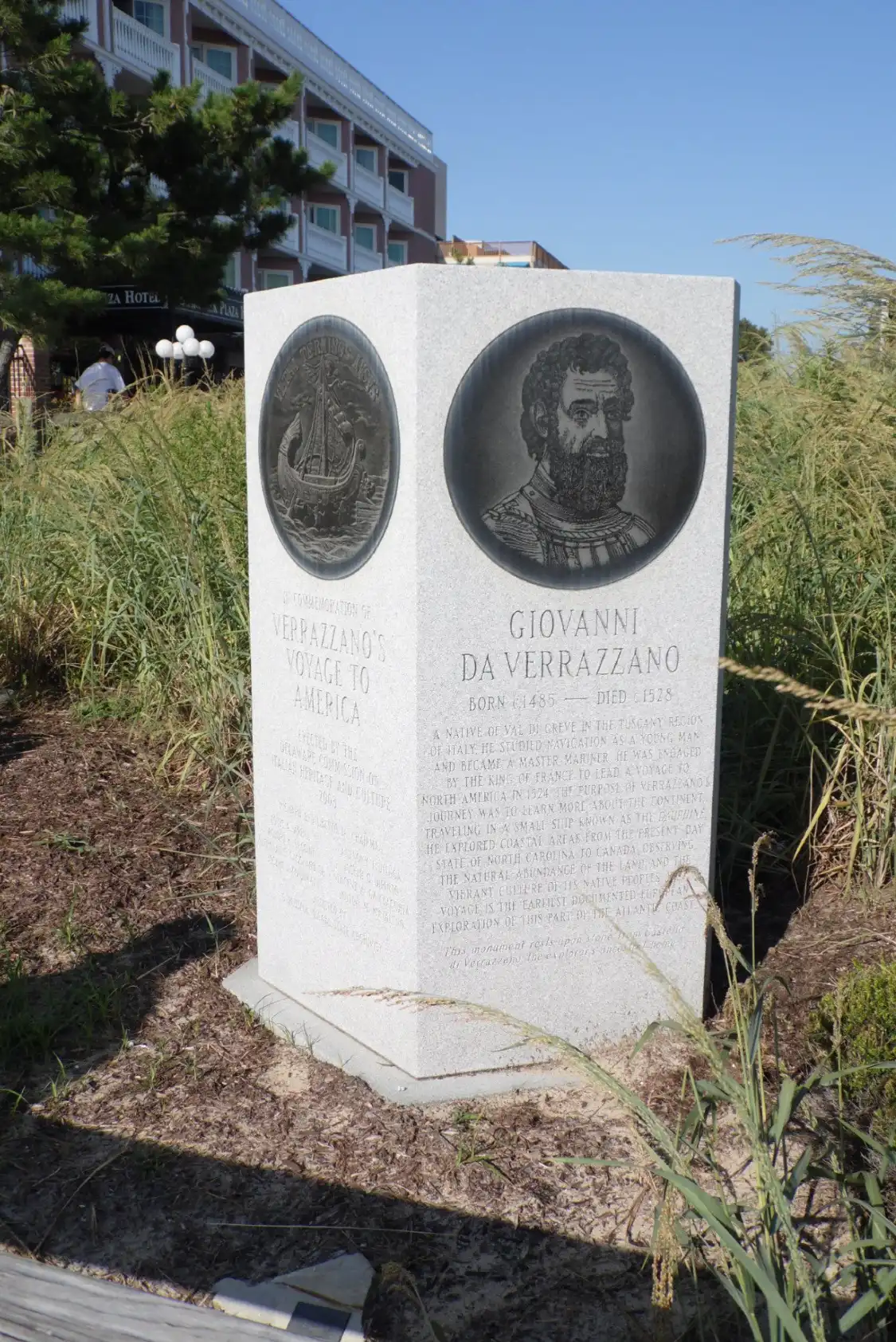 Verrazzano Monument 주변 호텔