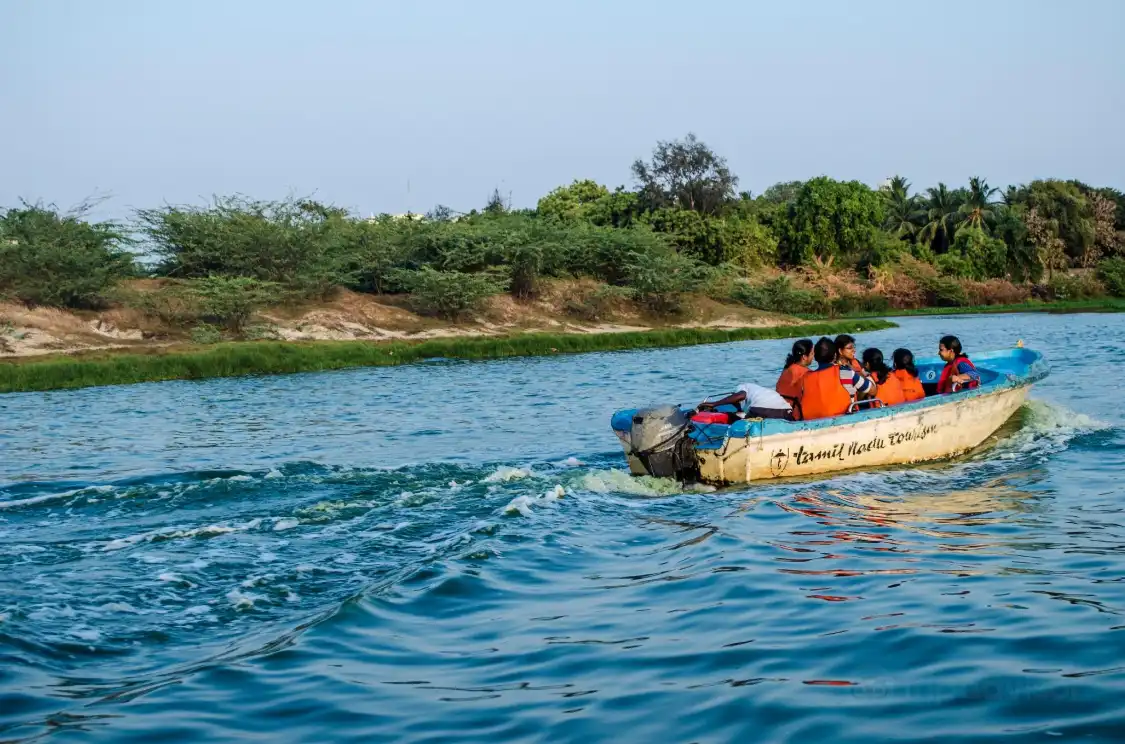 Hoteles cerca de Muttukadu Lake