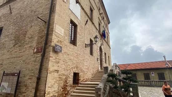 The narrowest alley in italy