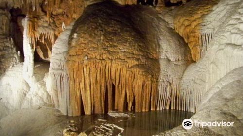 Onondaga Cave