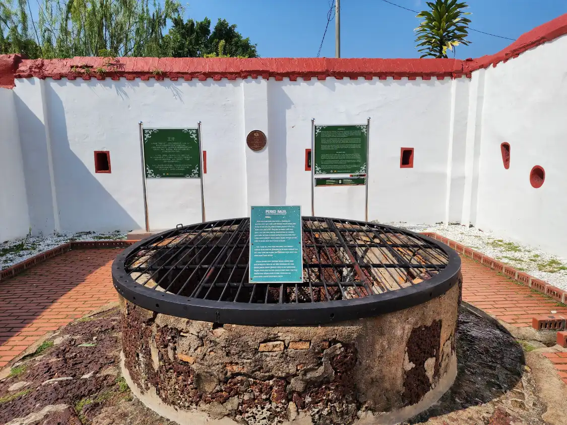 Hotels near Hang Li Po Well