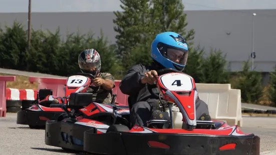 Karting Cabañas Raras