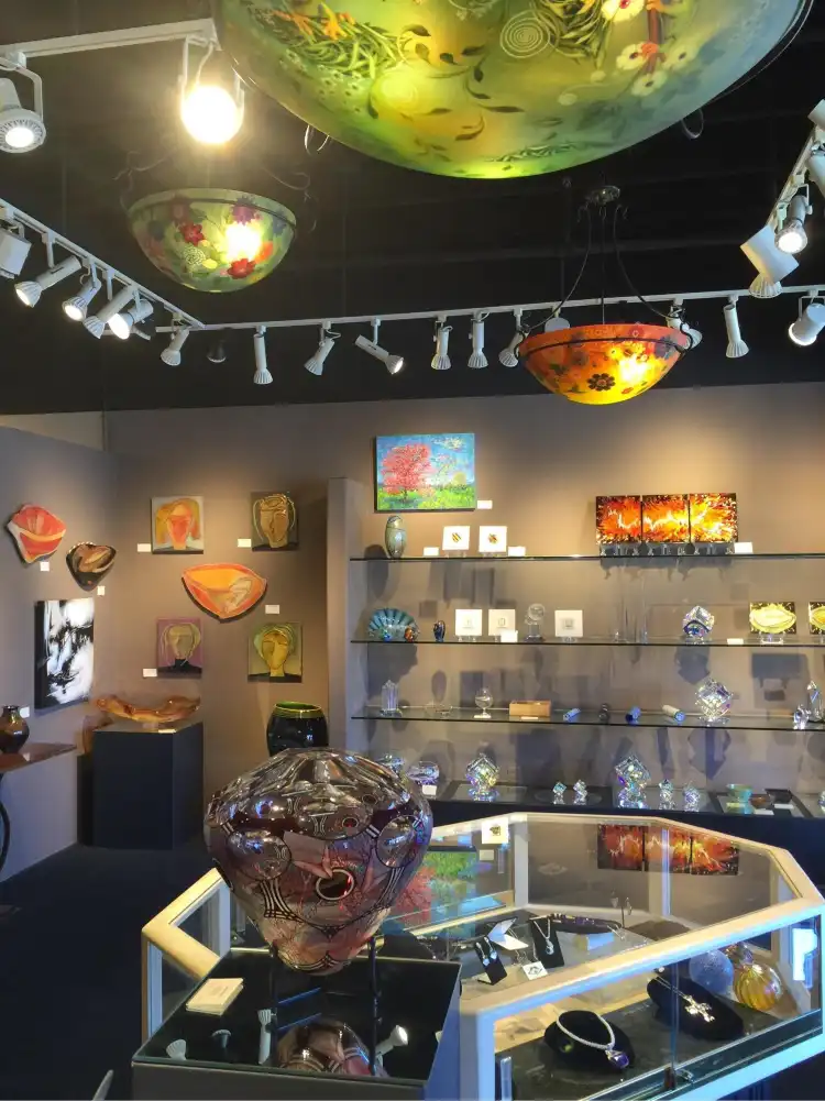 Hotels near Gallery of Modern Masters