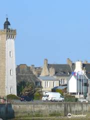 Phare de Roscoff