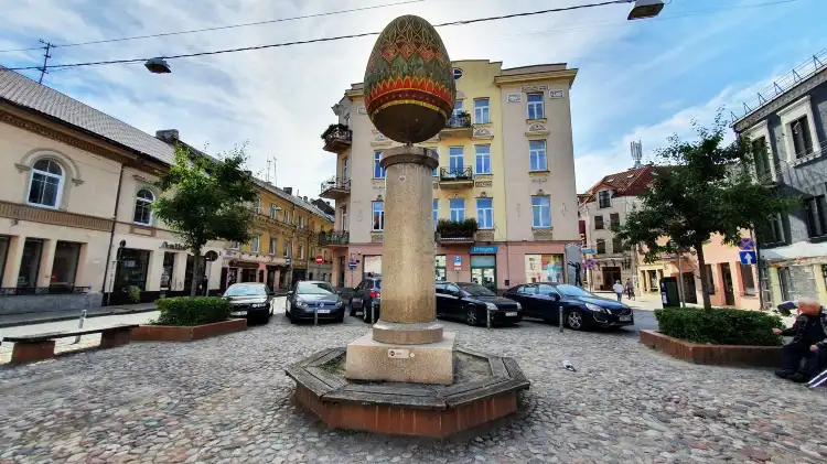 Hotels near The Egg
