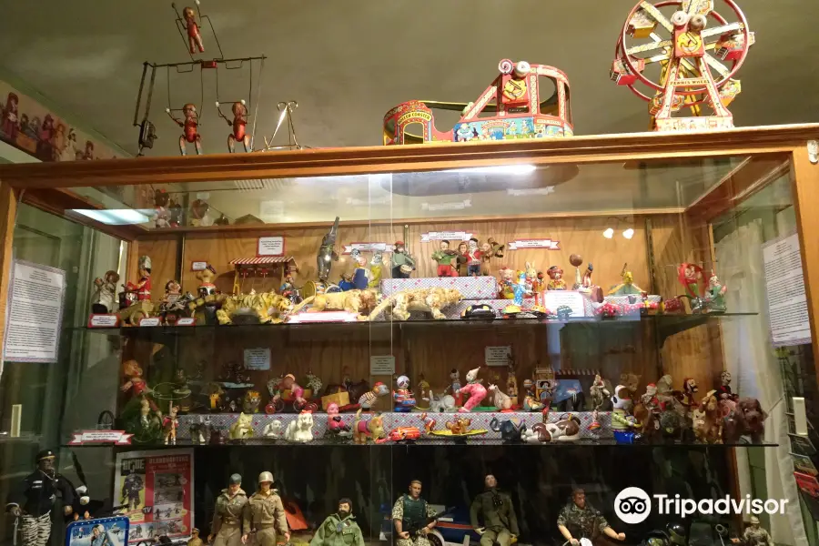 Children's Toy & Doll Museum