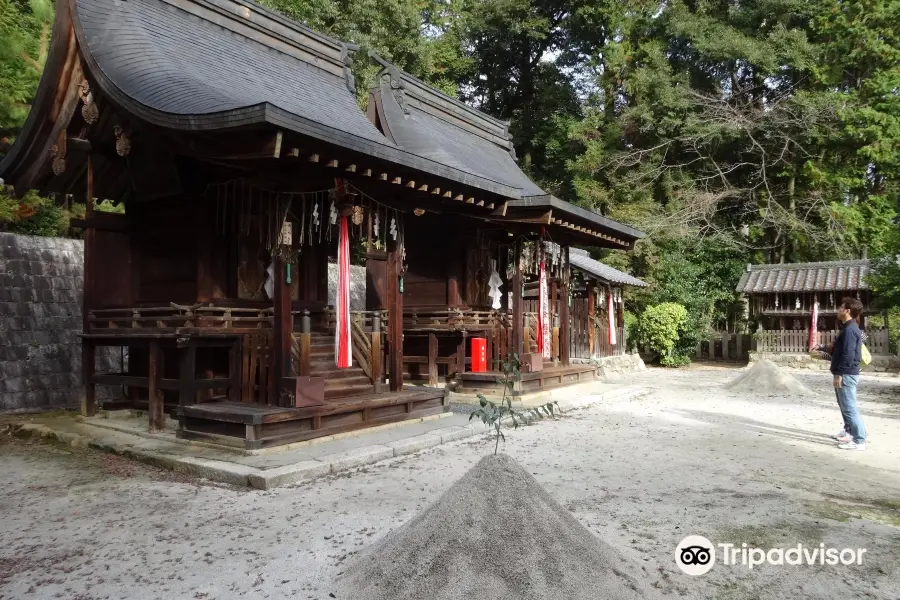 Iwakura Shrine