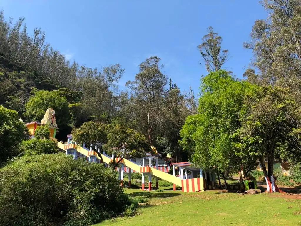 Hotels near Murugan Temple, Elk Hill