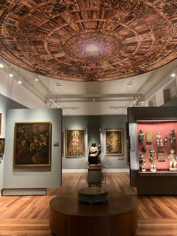Hotels near Museu Boulieu