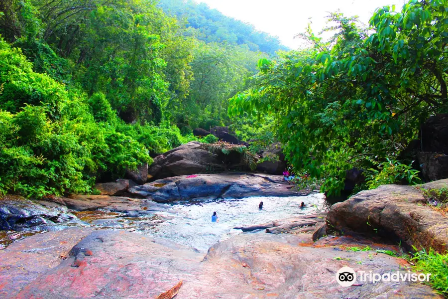 Thudugala Ella waterfall