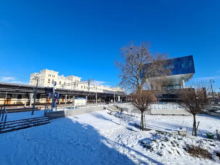 Hotels near Main Station