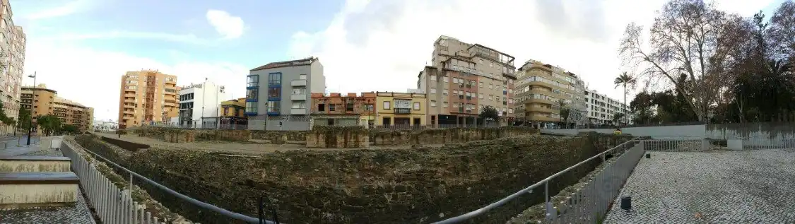 Hotels near Parque Arqueologico de las Murallas Merinies