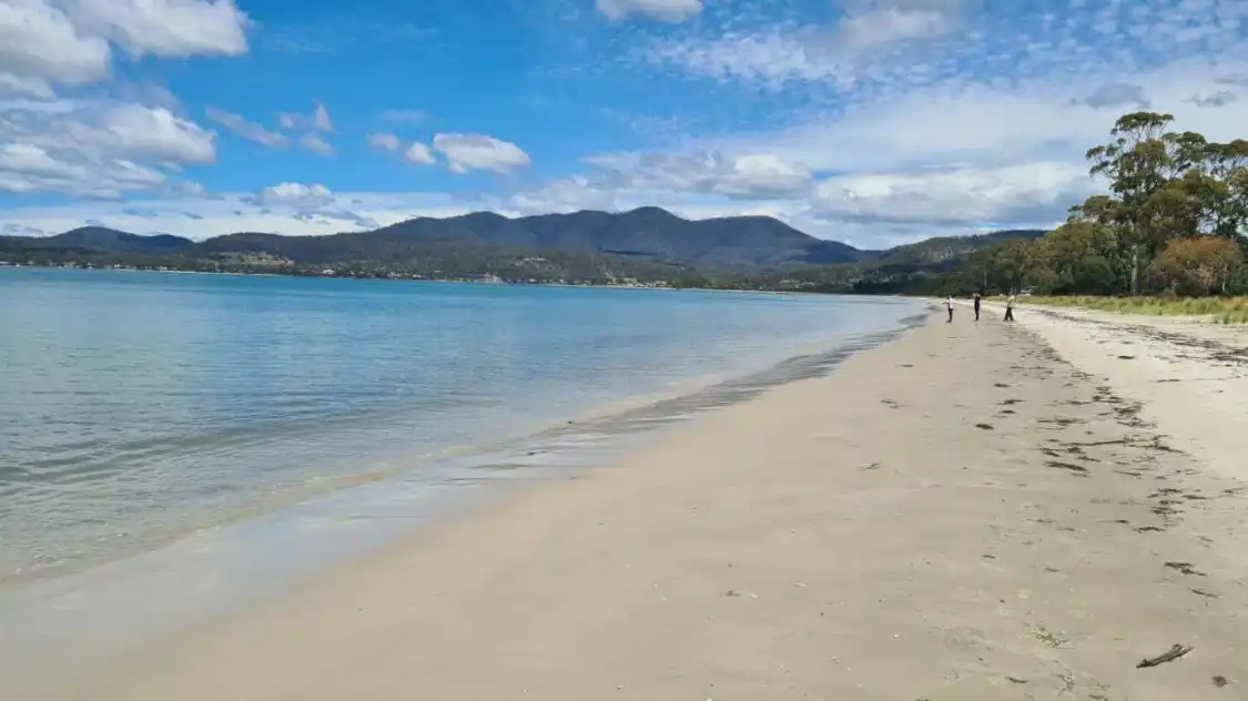 Hotels near Raspins Beach