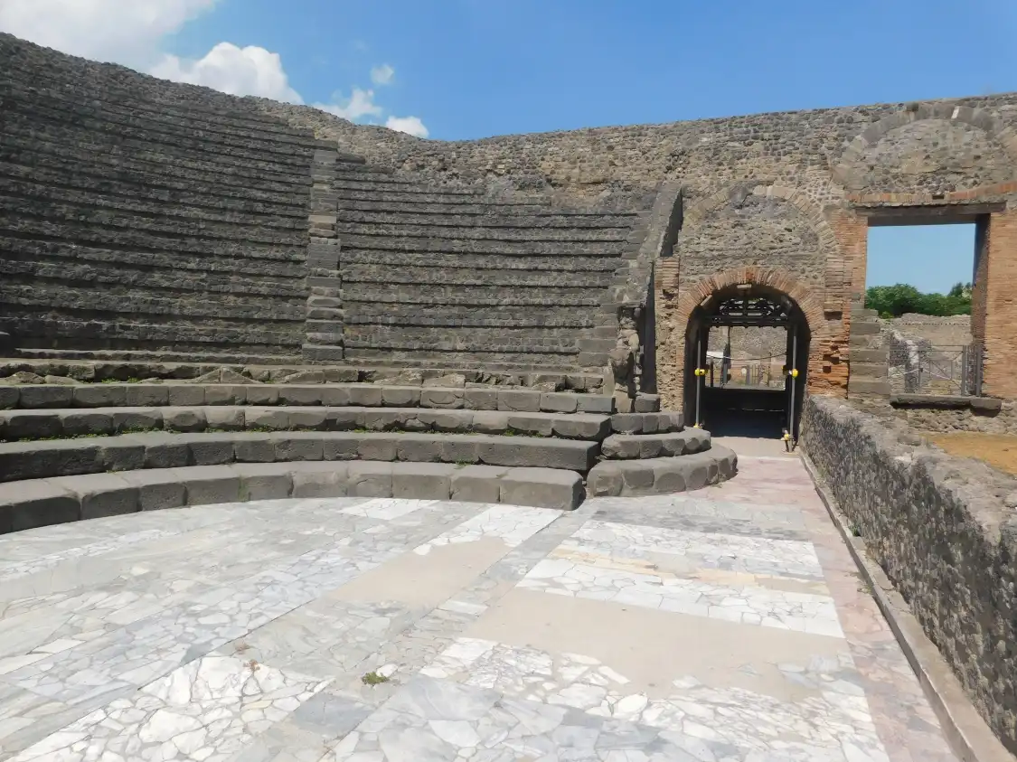 Hotels near Teatro Piccolo