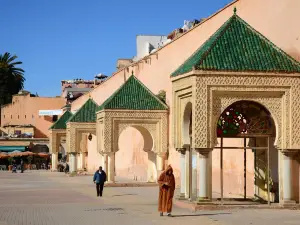 Lahdim Square