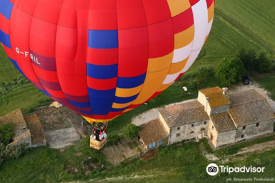 Balloon in Tuscany