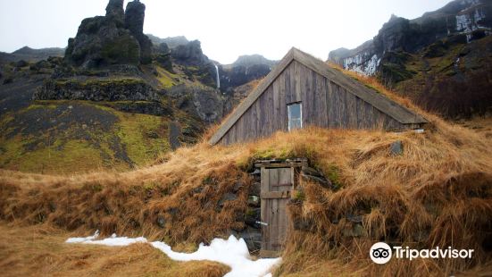 The Icelandic Turf House
