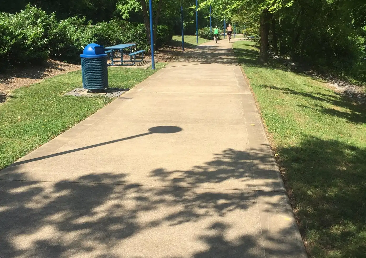 Hotels near Riverview Park