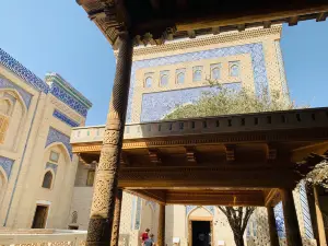 Pahlovon Mahmud Mausoleum