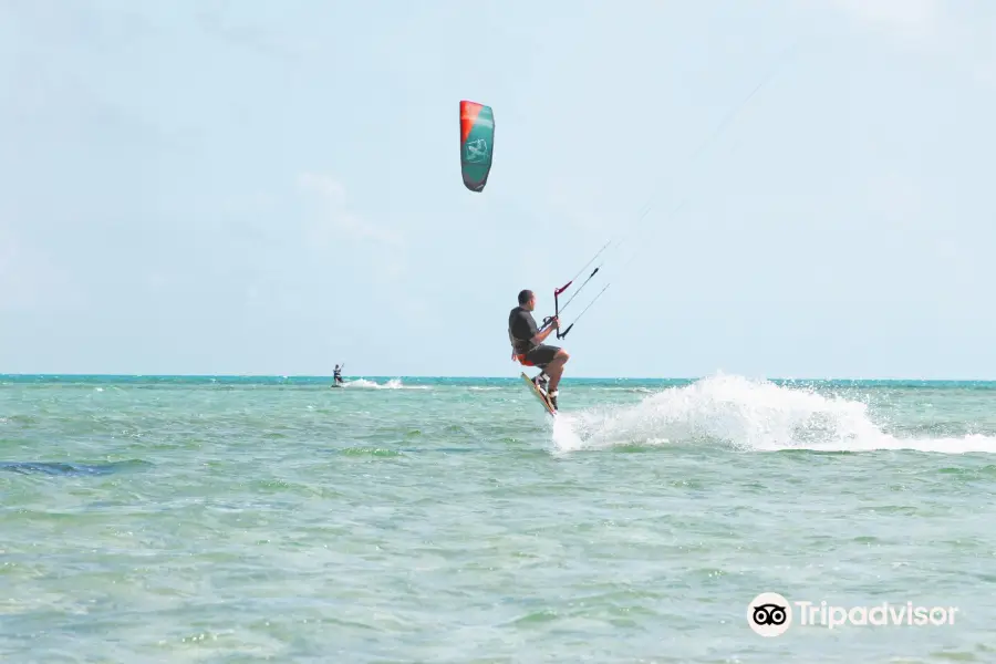 Cross-Shore Bahamas Kiteboarding School