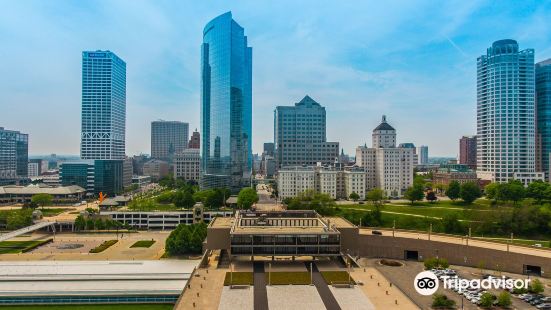 Milwaukee County War Memorial Center