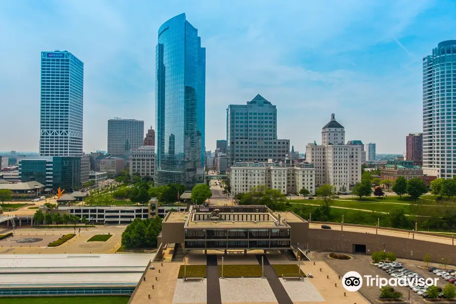 Milwaukee County War Memorial Center