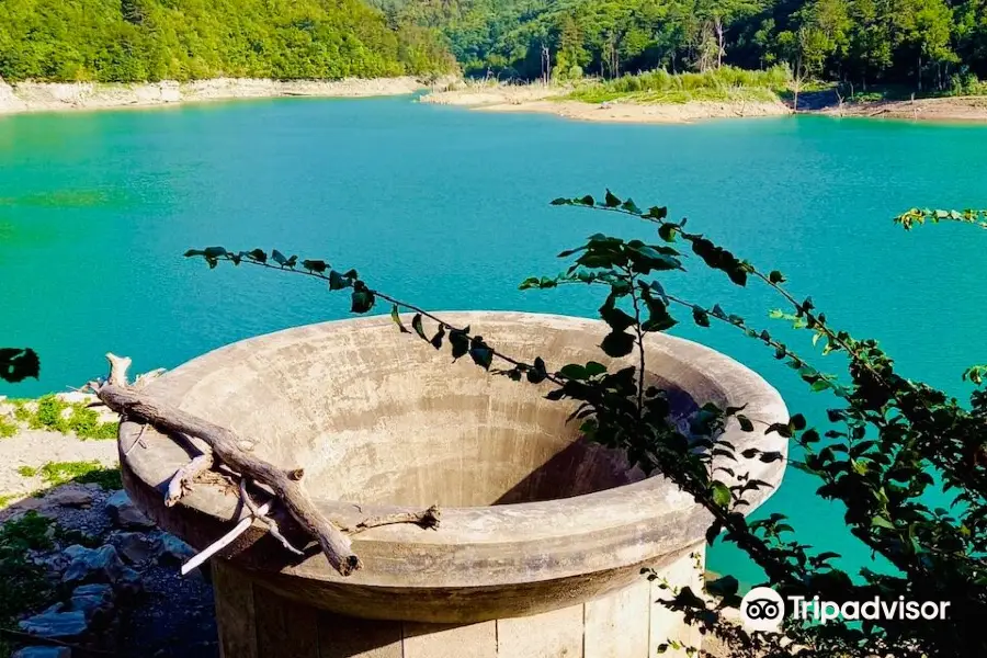 Lago di Val di Noci