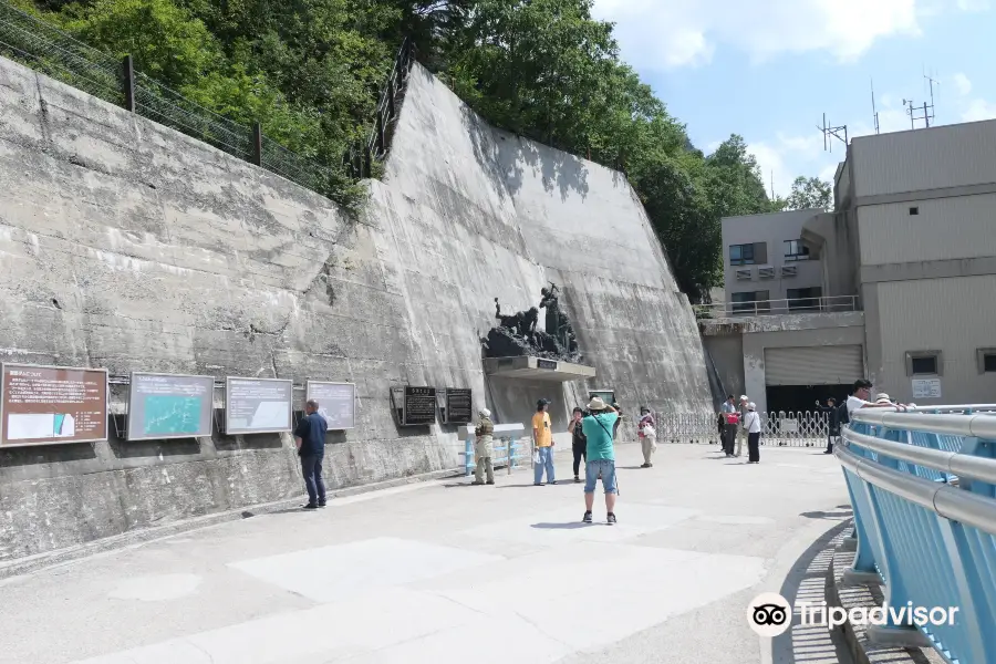 Junshoku Shairei Statue